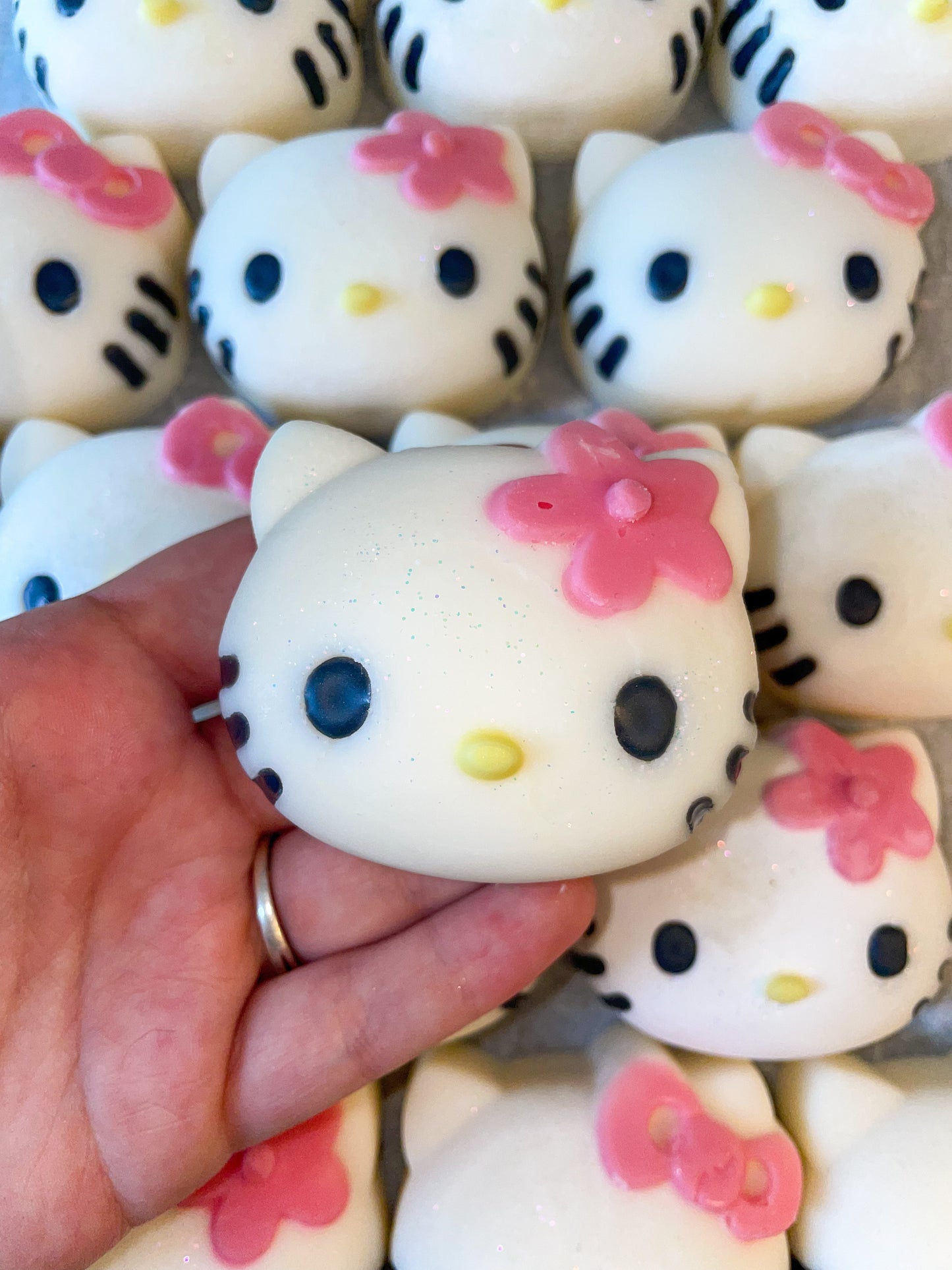 Candy blossom kitty